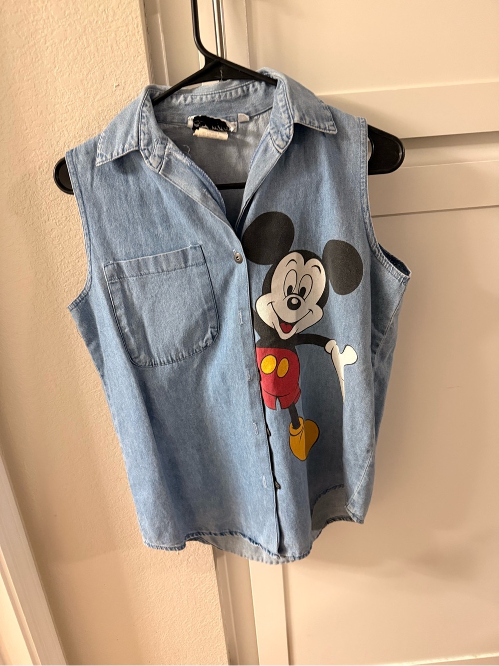 Sleeveless Light Blue Denim Button-Down Top with Mickey Graphic